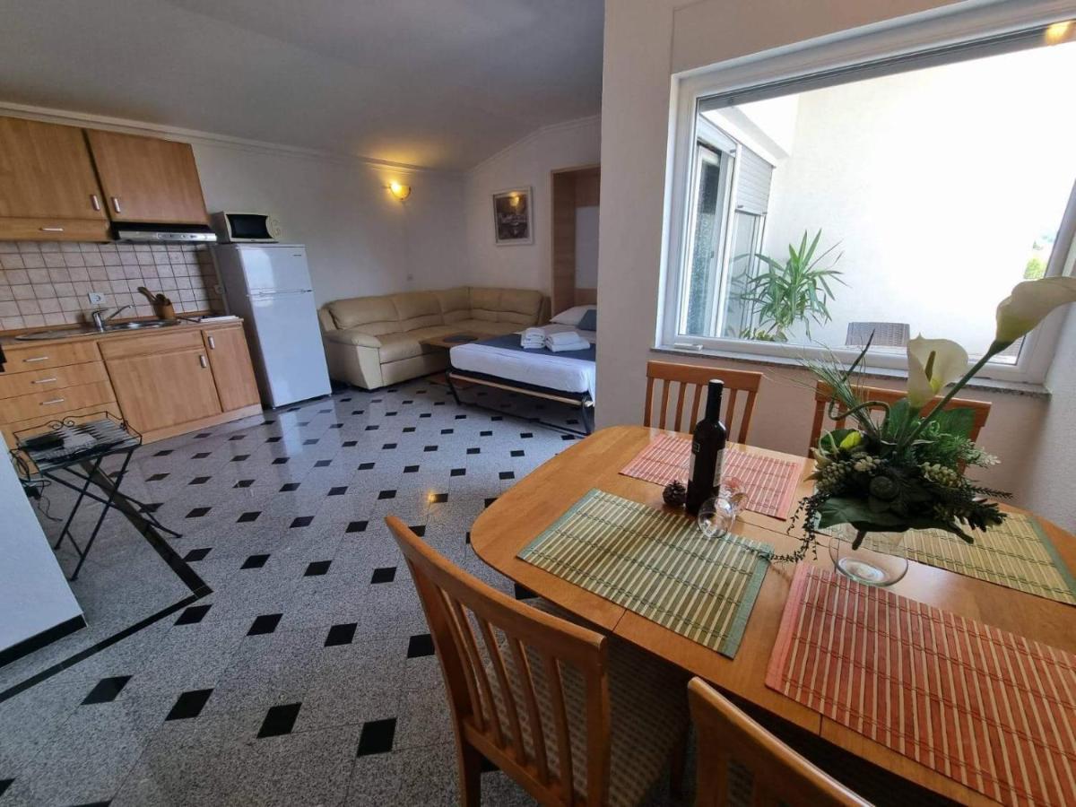 Apartment Tomic 2 Makarska Dış mekan fotoğraf